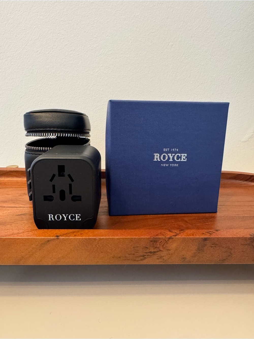 ROYCE New York Universal Travel Adapter with Leather Case (Brand New)